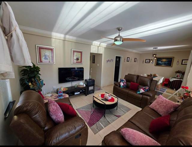 3 BEDROOM DUPLEX FOR SALE IN HUTTEN HEIGHTS